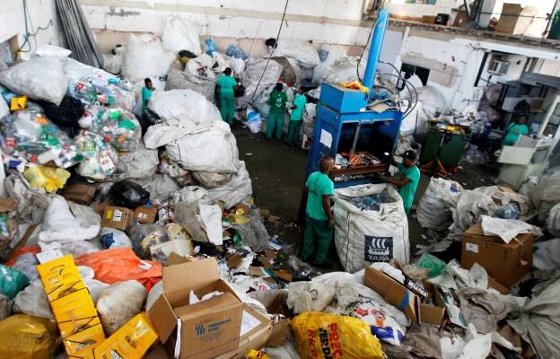 Resíduos Industriais: A importância e os Benefícios do Descarte Correto 