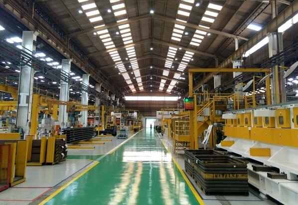 Iluminação Adequada: Ambiente de Trabalho Produtivo 