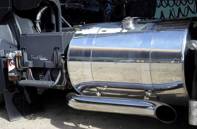 Motorista de caminhão com tanque reserva tem direito a adicional de periculosidade 