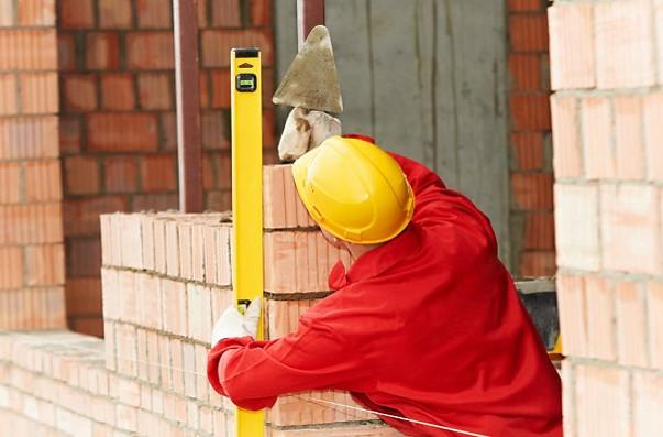 Contato com cimento não garante adicional de insalubridade a pedreiro 