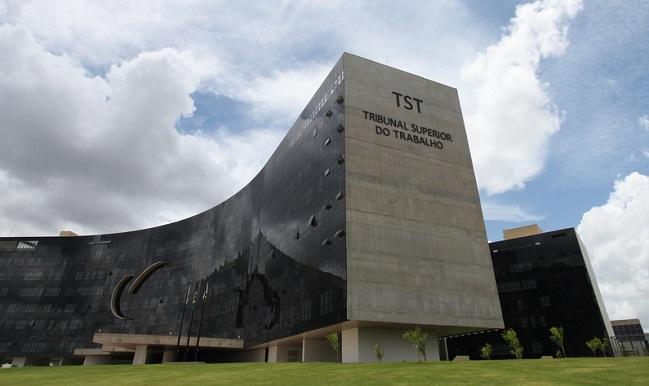 TST afasta possibilidade de cumulação de adicionais de insalubridade e de periculosidade 